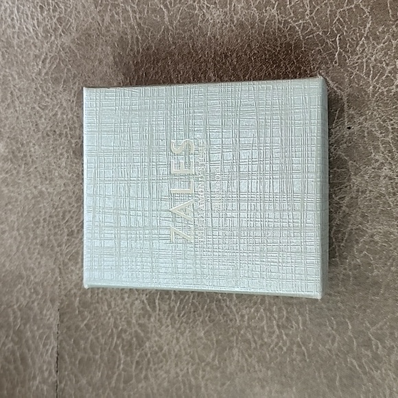 ZALES BLACK AND WHITE DIAMOND STERLING SILVER NECKLACE - Picture 1 of 3